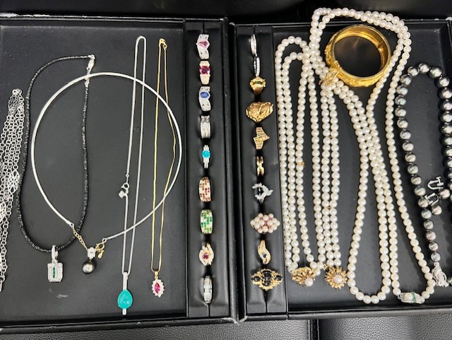 あらゆる品物を査定！金・骨董品・バッグ
